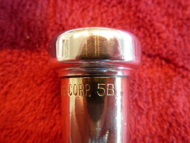 Vincent Bach bocchino tromba K351 Megatone Argentato 5B Vincent Bach bocchino tromba K351 Megatone Argentato 5B